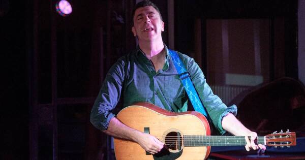 Folk Club: Pete Morton