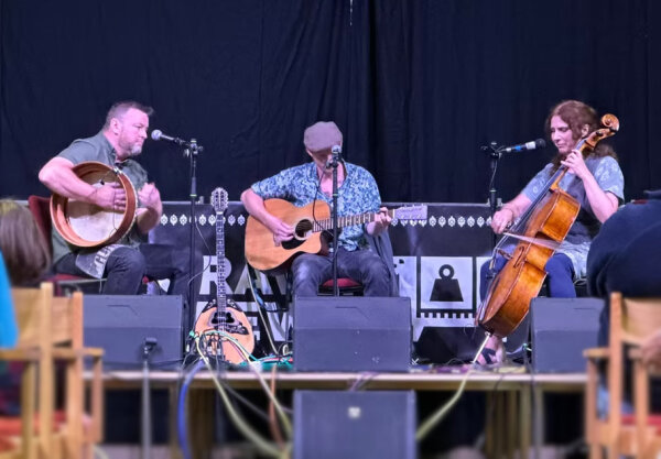 Folk Club — Hebble